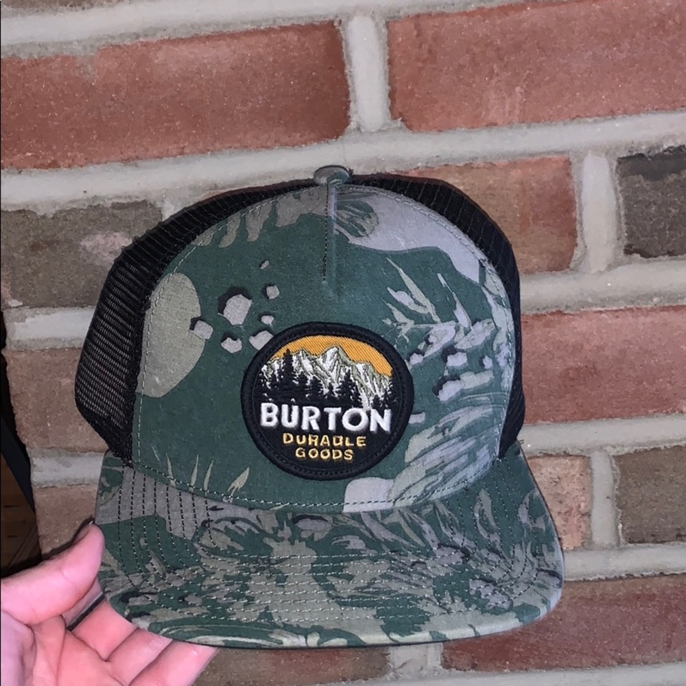 Men’s burton snap back